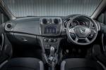 Dacia Logan MCV Stepway 2017 года (UK)